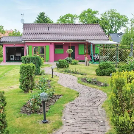 Lovely Home In Nowe Warpno With Kitchen Holiday home Nowe Warpno