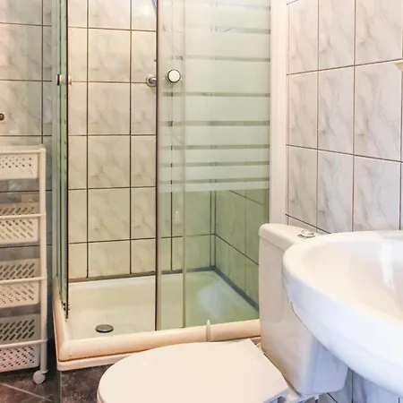 Holiday home Lovely Home In Nowe Warpno With Kitchen *