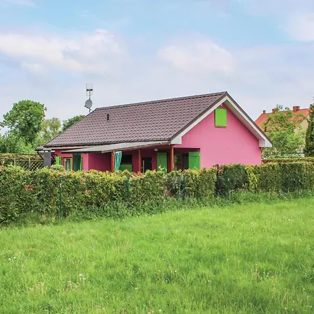 Lovely Home In Nowe Warpno With Kitchen Holiday home