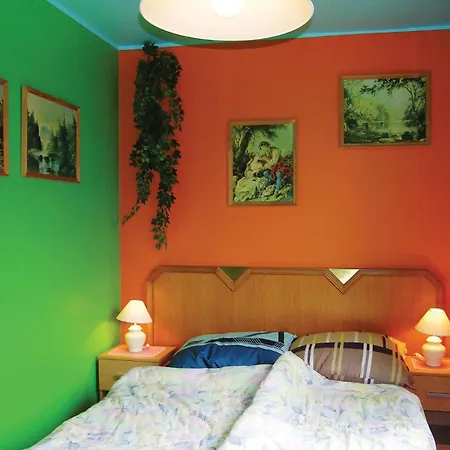 Lovely Home In Nowe Warpno With Kitchen Holiday home *